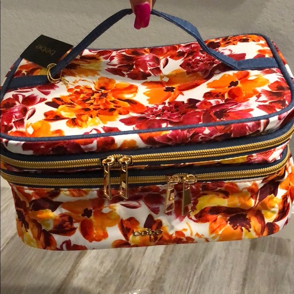 bebe Handbags - NWT Bebe Makeup case